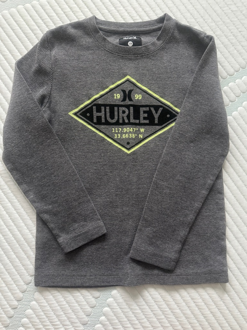 Hurley Gray Long-Sleeve Thermal Top with Yellow Logo